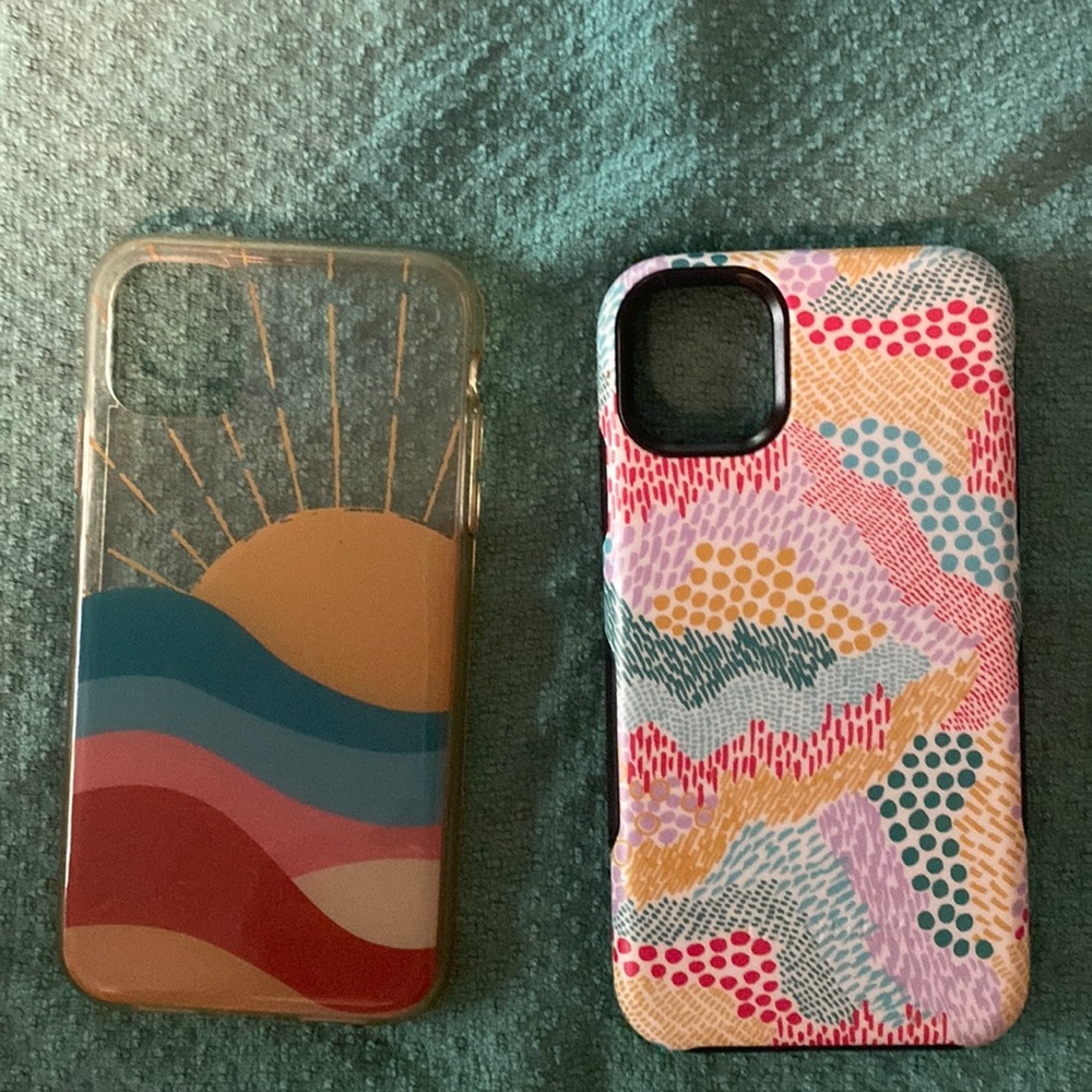 2 I Phone 11 cases